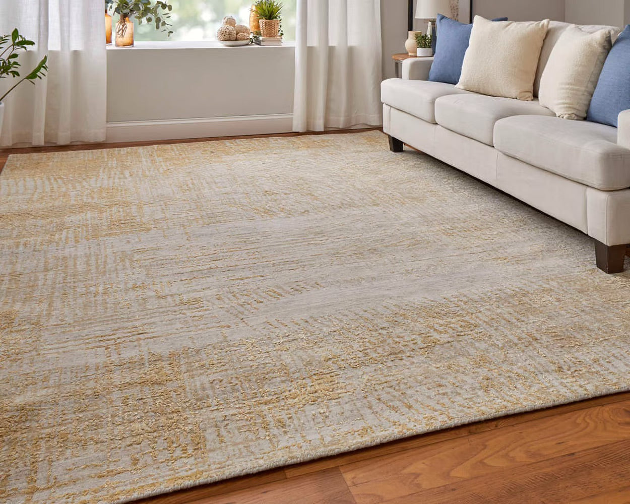 East RF Gold Ivory