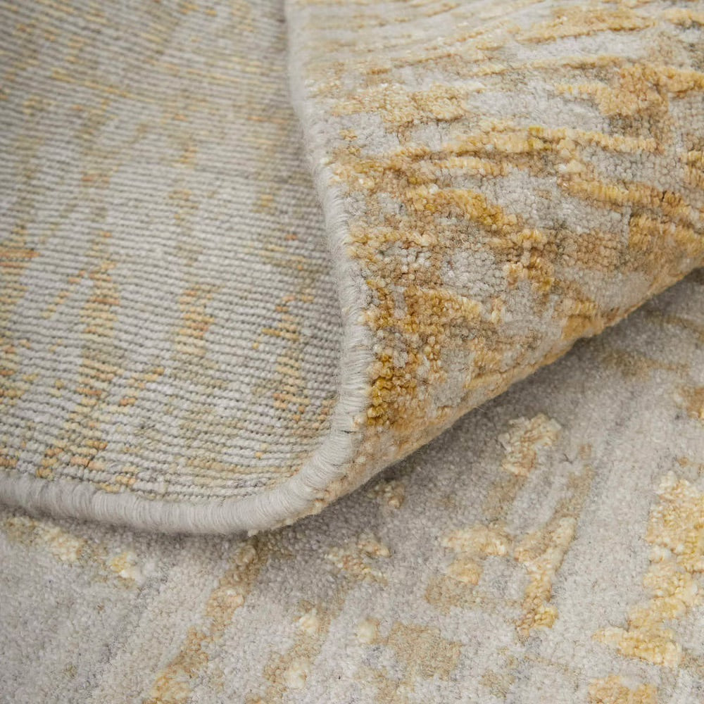 East RF Gold Ivory