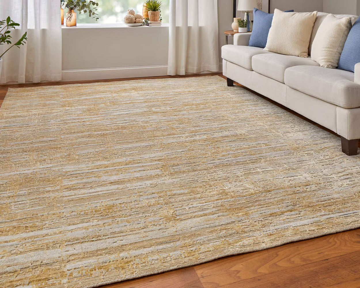 East FQ Gold Ivory