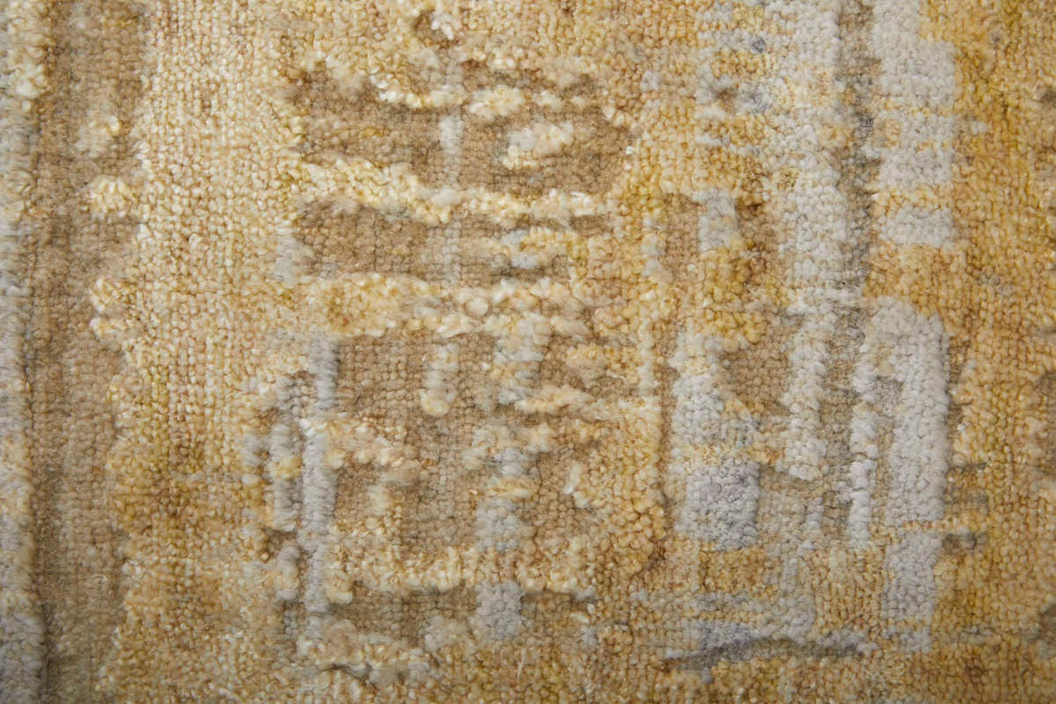 East FQ Gold Ivory