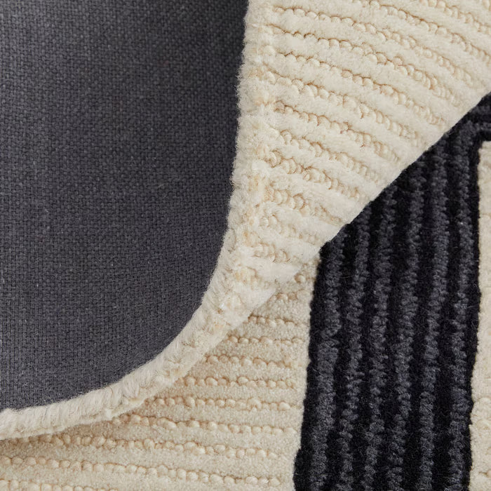 Maguire 99 Ivory/Black