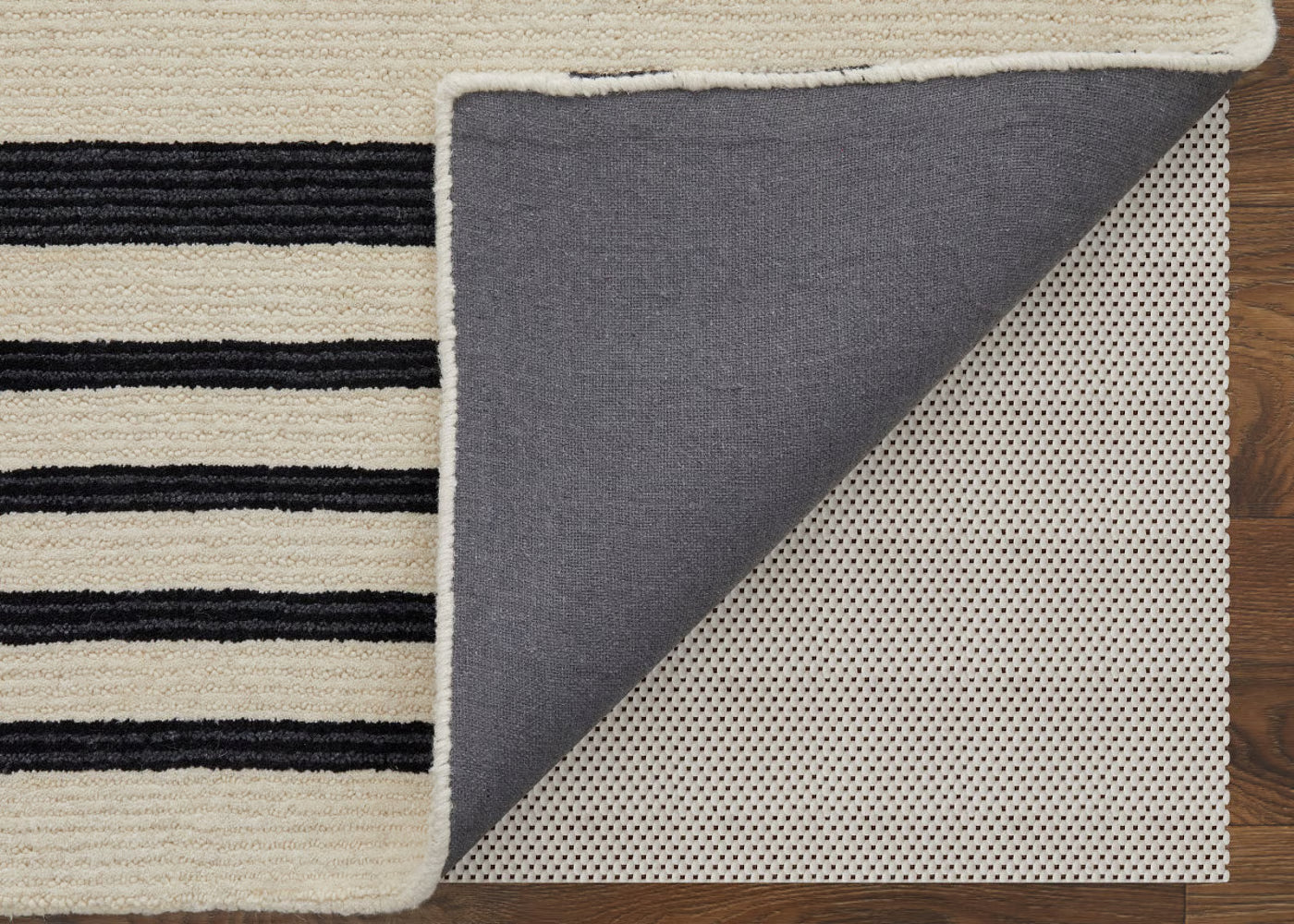 Maguire 01 Ivory/Black