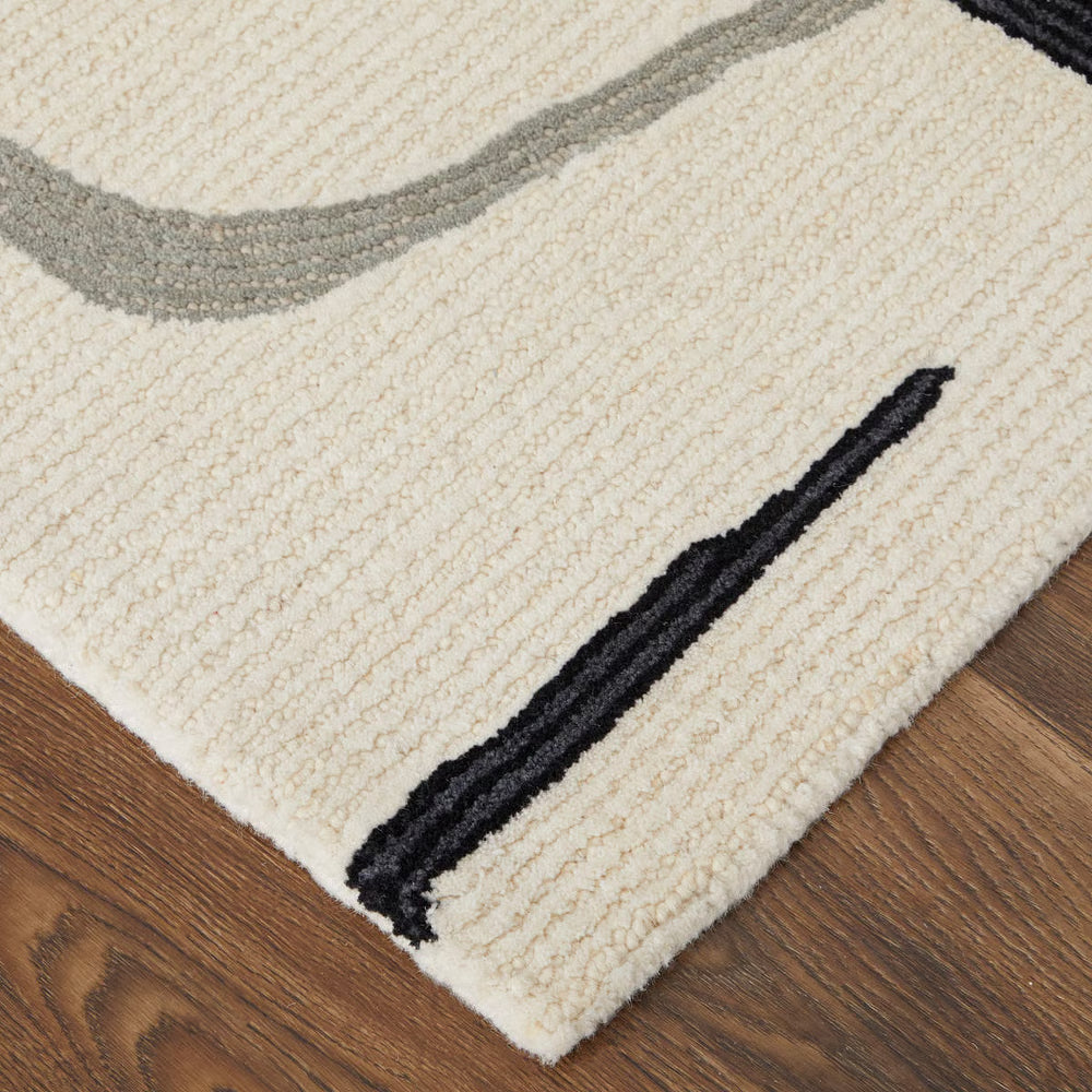 Maguire 05 Ivory/Black