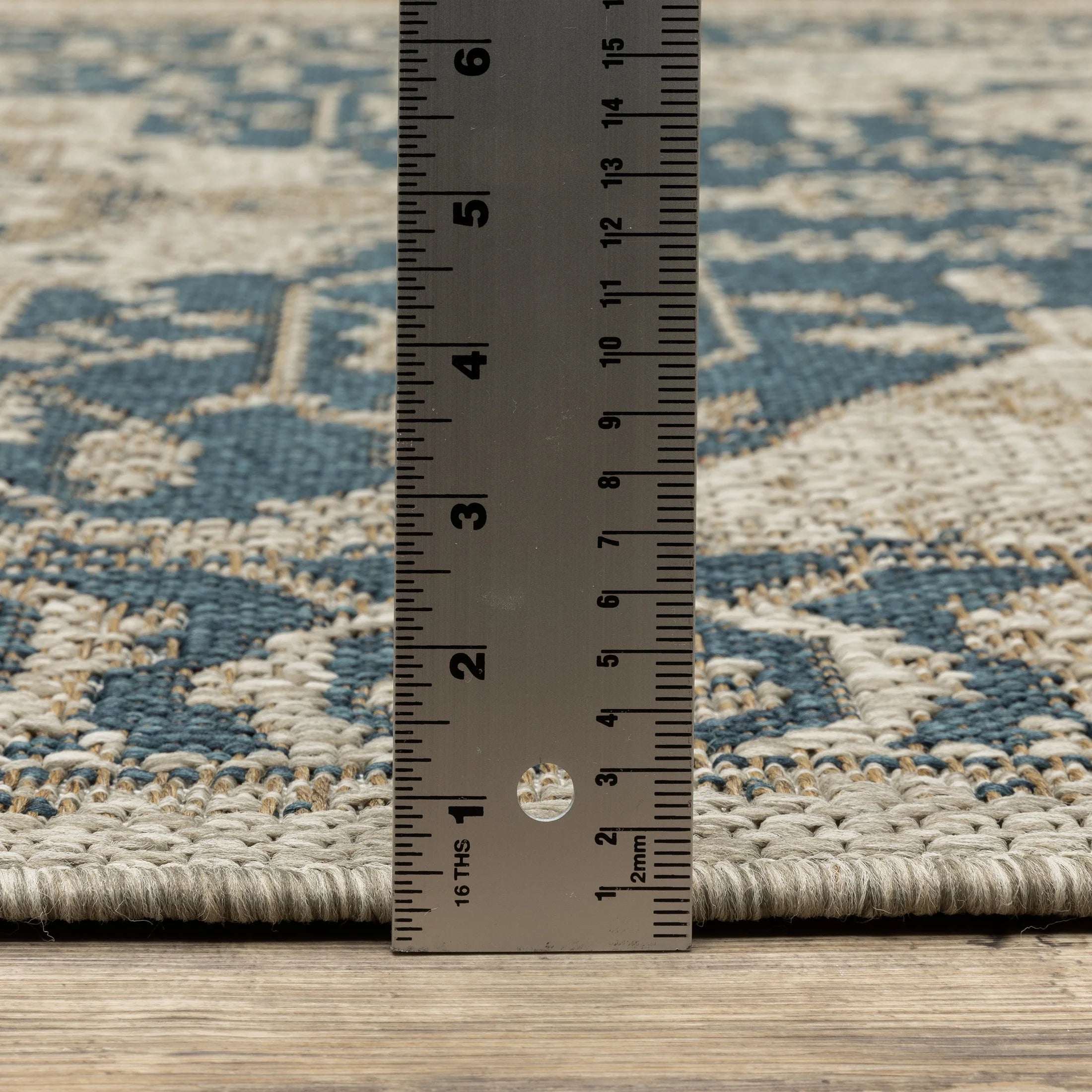 Latitude 1J